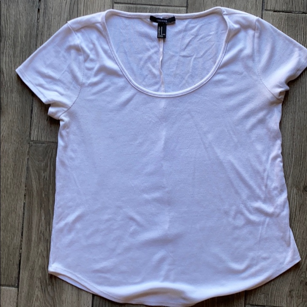 Forever21 white t shirt ✔️ NWOT